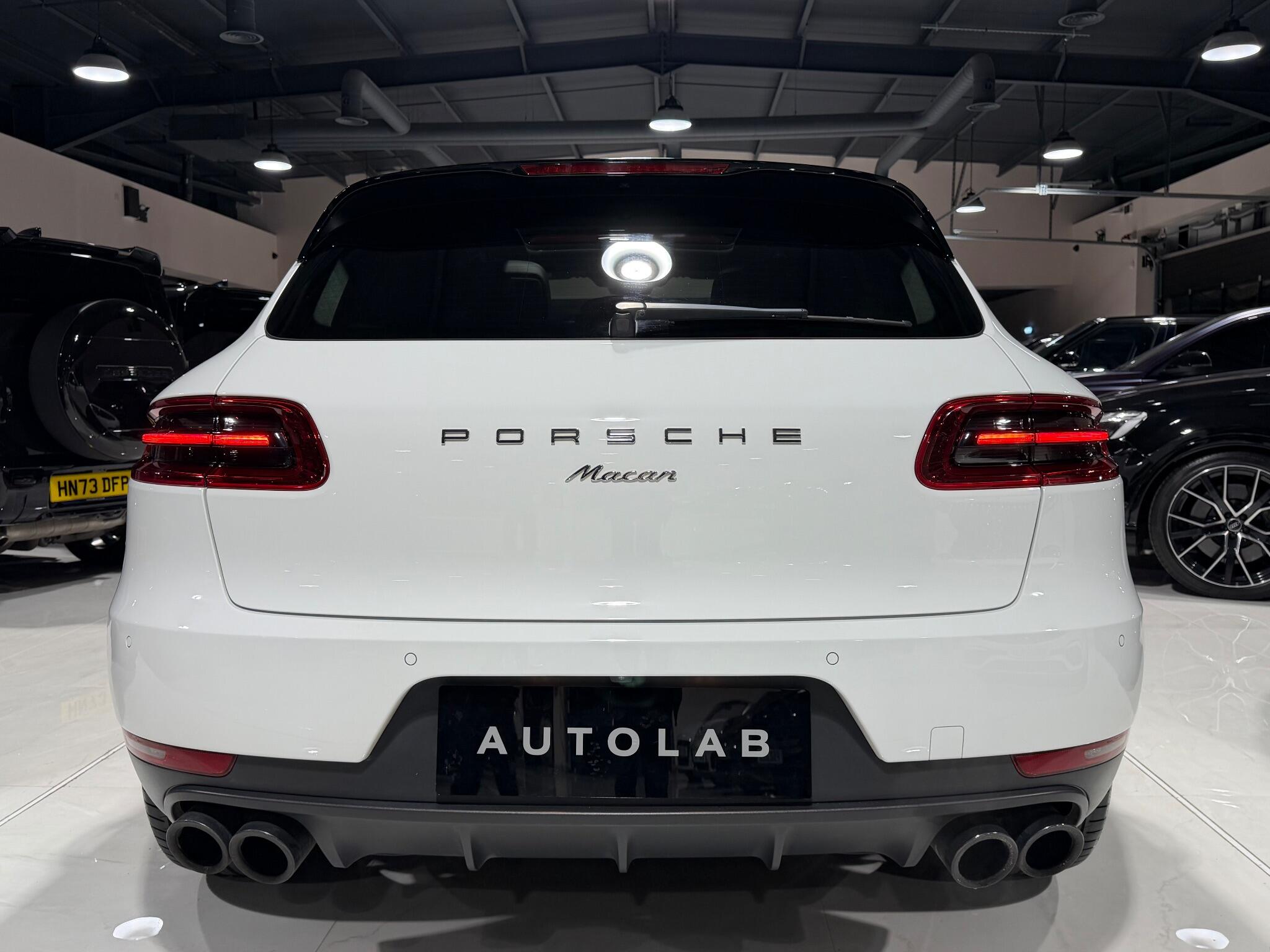 Porsche Macan 2.0T SUV 5dr Petrol PDK 4WD Euro 6 (s/s) (252 ps)